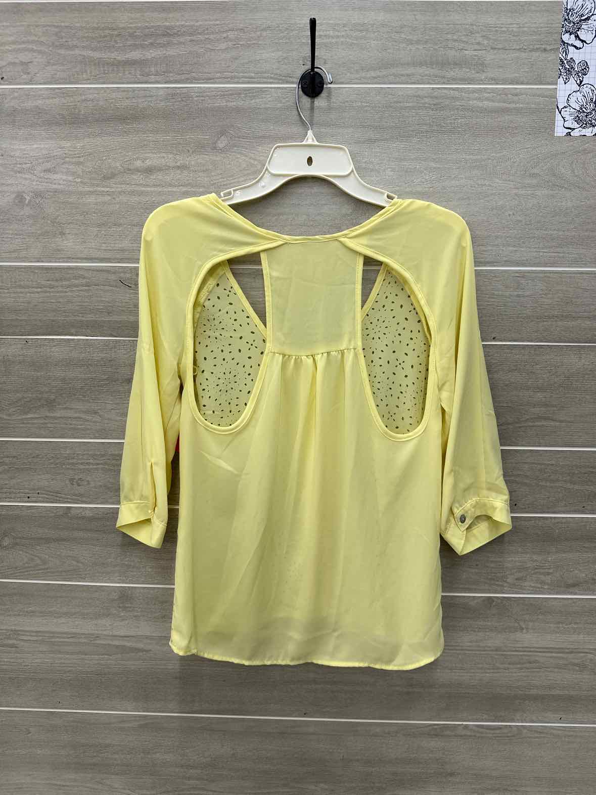 Daytrip Yellow Womens Women Size XS Shirt