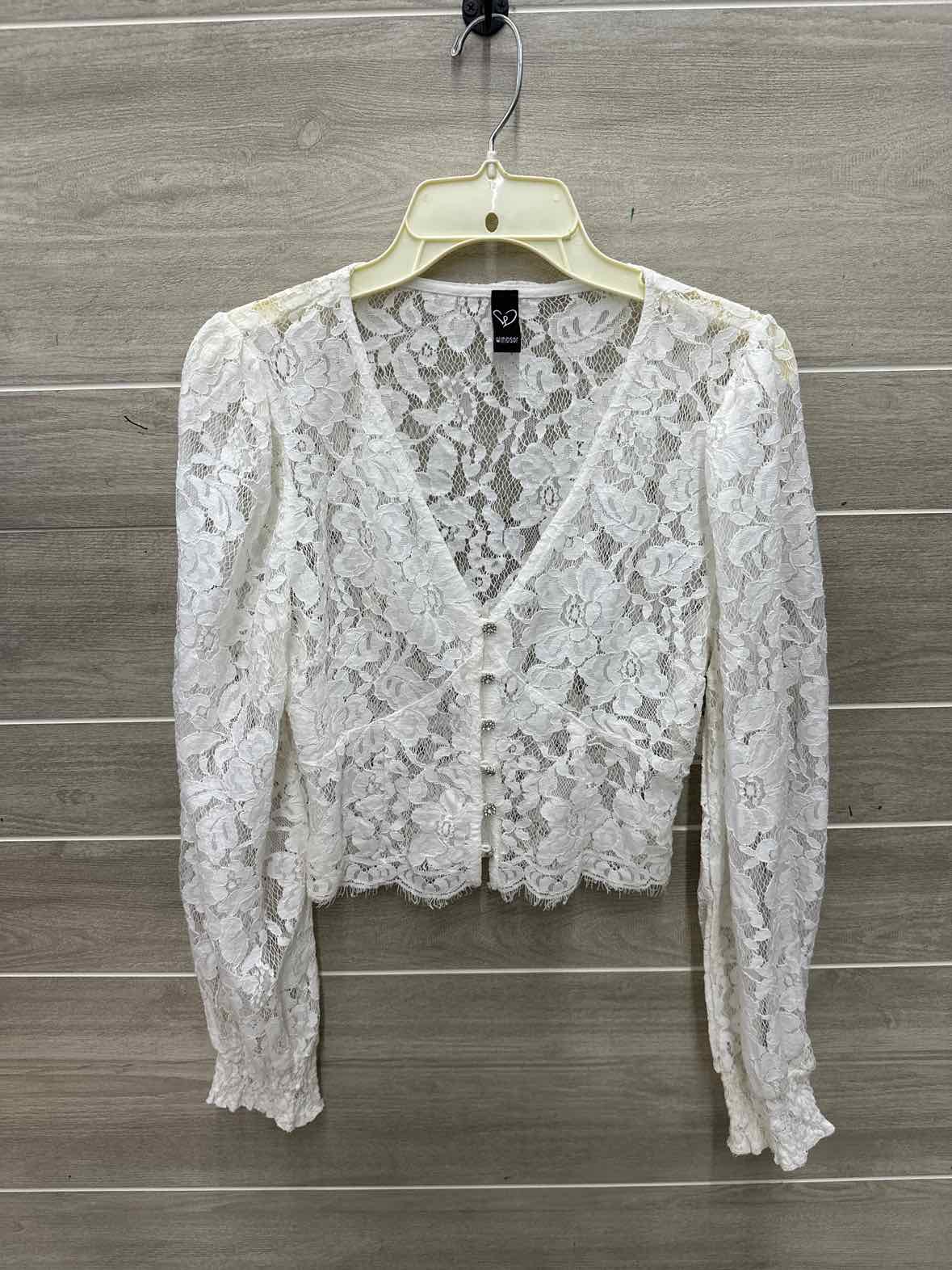 Windsor Size M/L Cream Junior Shirt