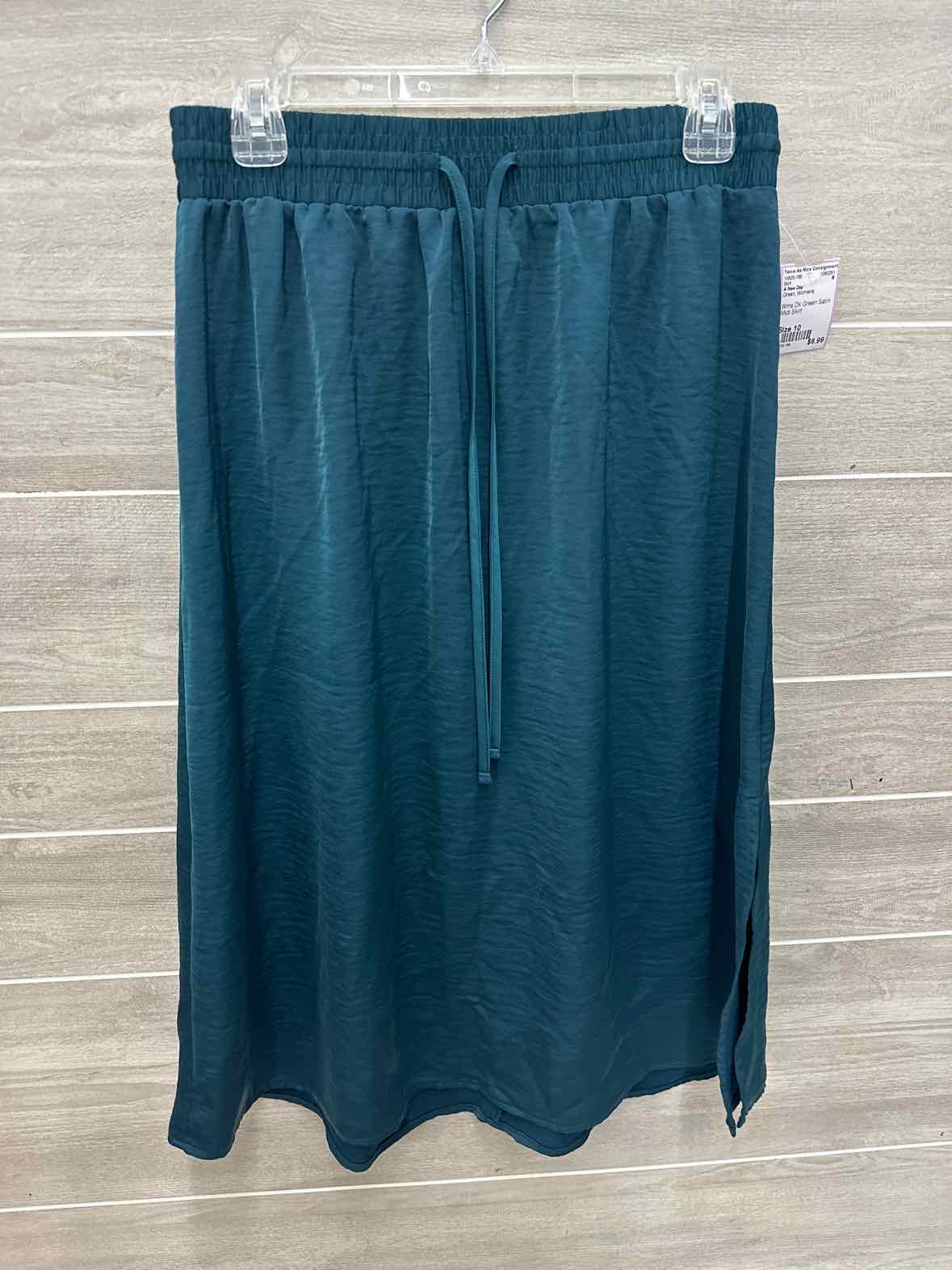 A New Day Green Womens Size 10 Skirt
