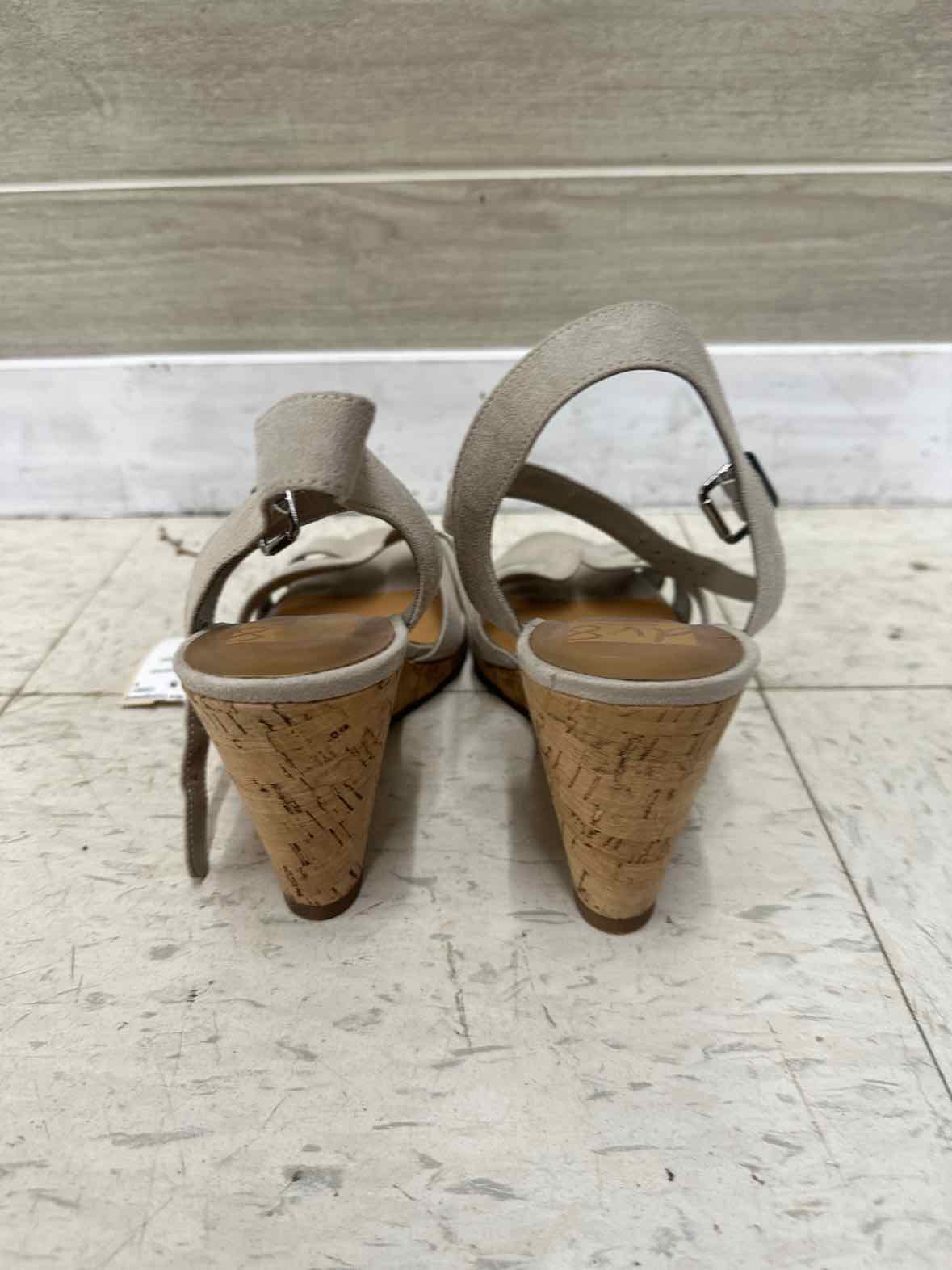 Dolce Vita US Shoe Size 9 Tan Womens Sandals