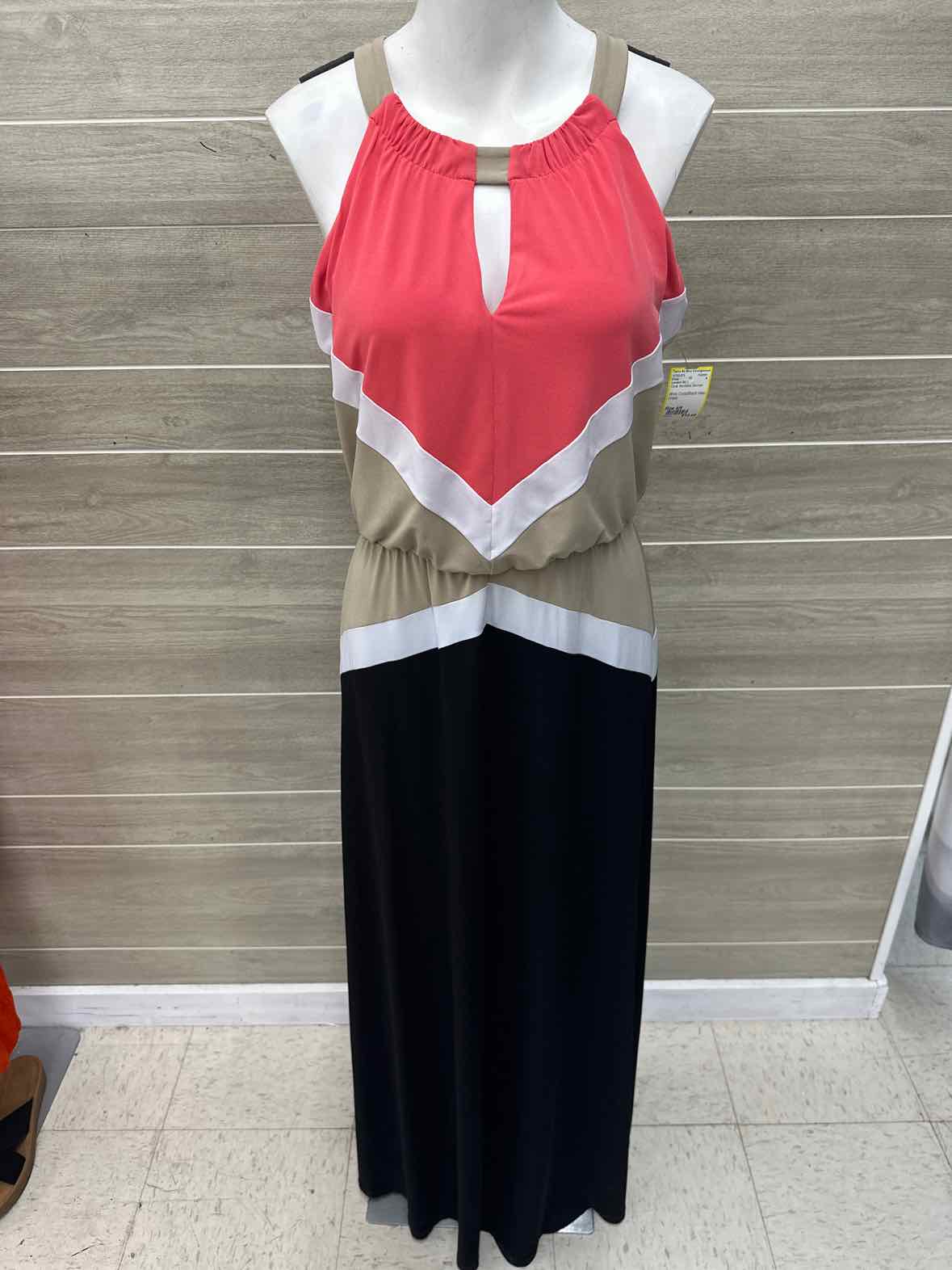 London Style Size 4/6 Coral Womens Dress