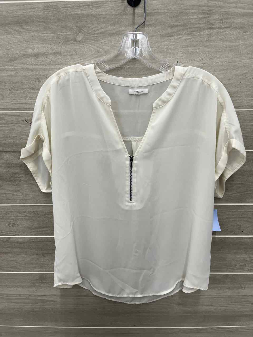 Maurices Size M Cream Womens Shirt