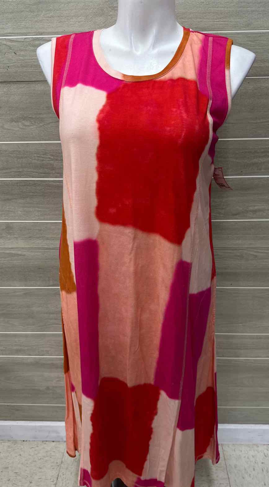 LOGO Size 16/18 Pink Plus Dress