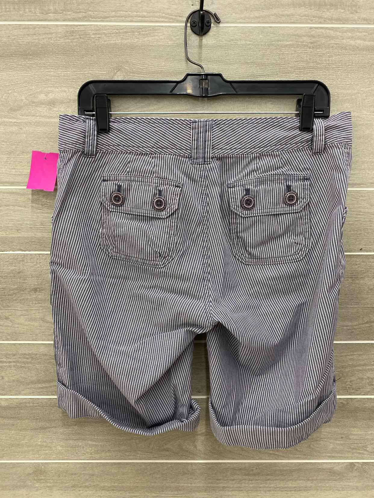 Eddie Bauer Blue Womens Size 6 Shorts