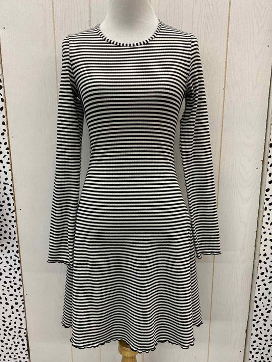 Divided Black Womens Size 4/6 Dress