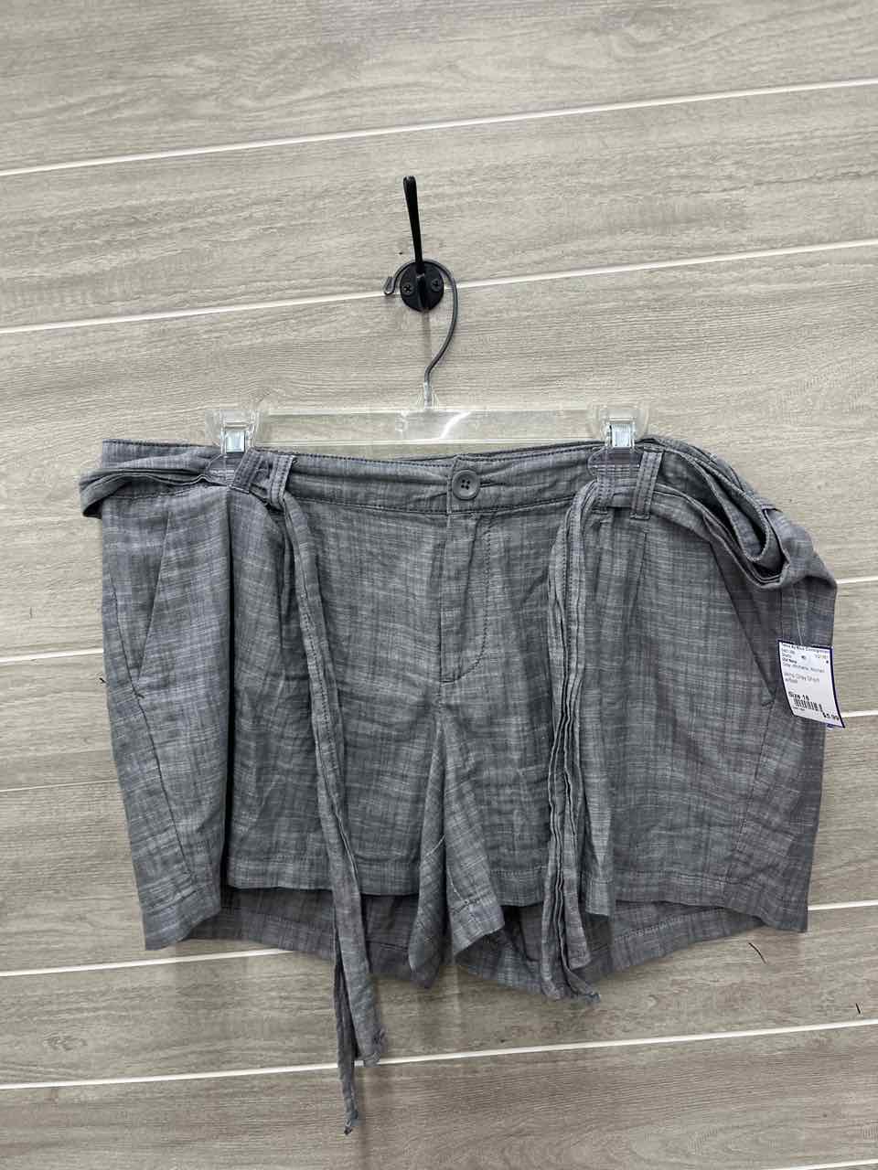 Old Navy Size 16 Gray Womens Shorts
