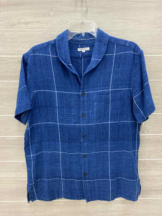 Mens Size M Mens Shirt