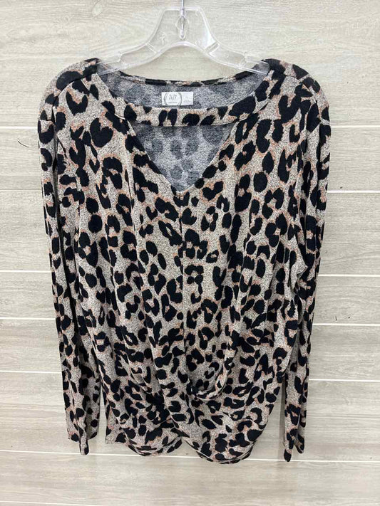 Maurices Size XL Tan Womens Shirt
