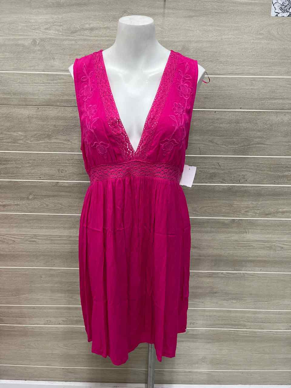 Love Tree Size 10/12 Pink Womens Dress