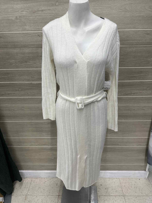 StitchDrop Size 4/6 Cream Womens Dress