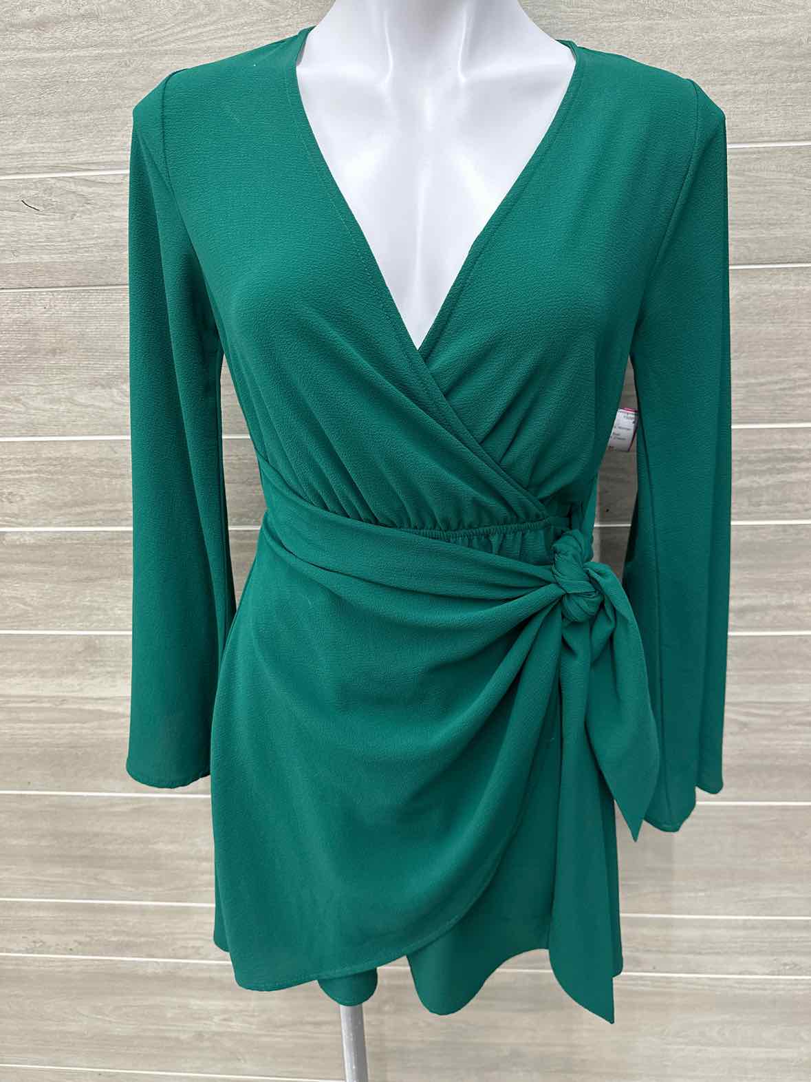 Vici Size 4 Green Womens Dress