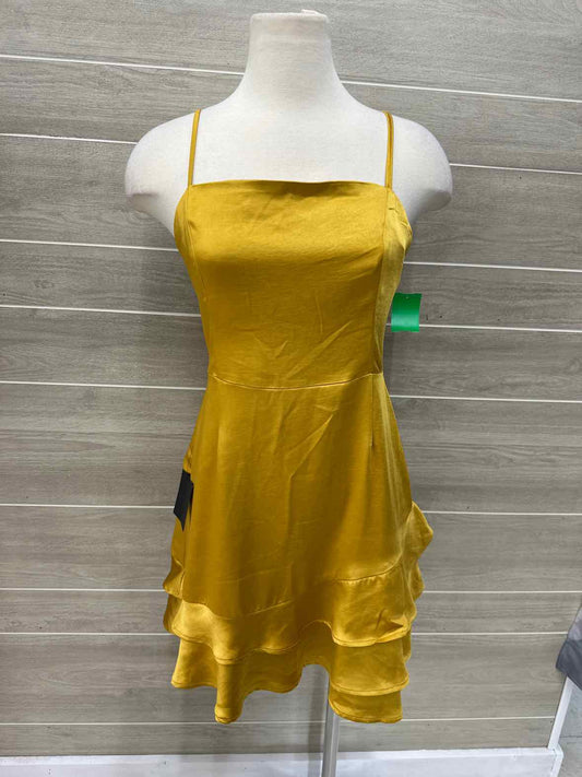 LULU'S Yellow Womens Size 6/8 Dress