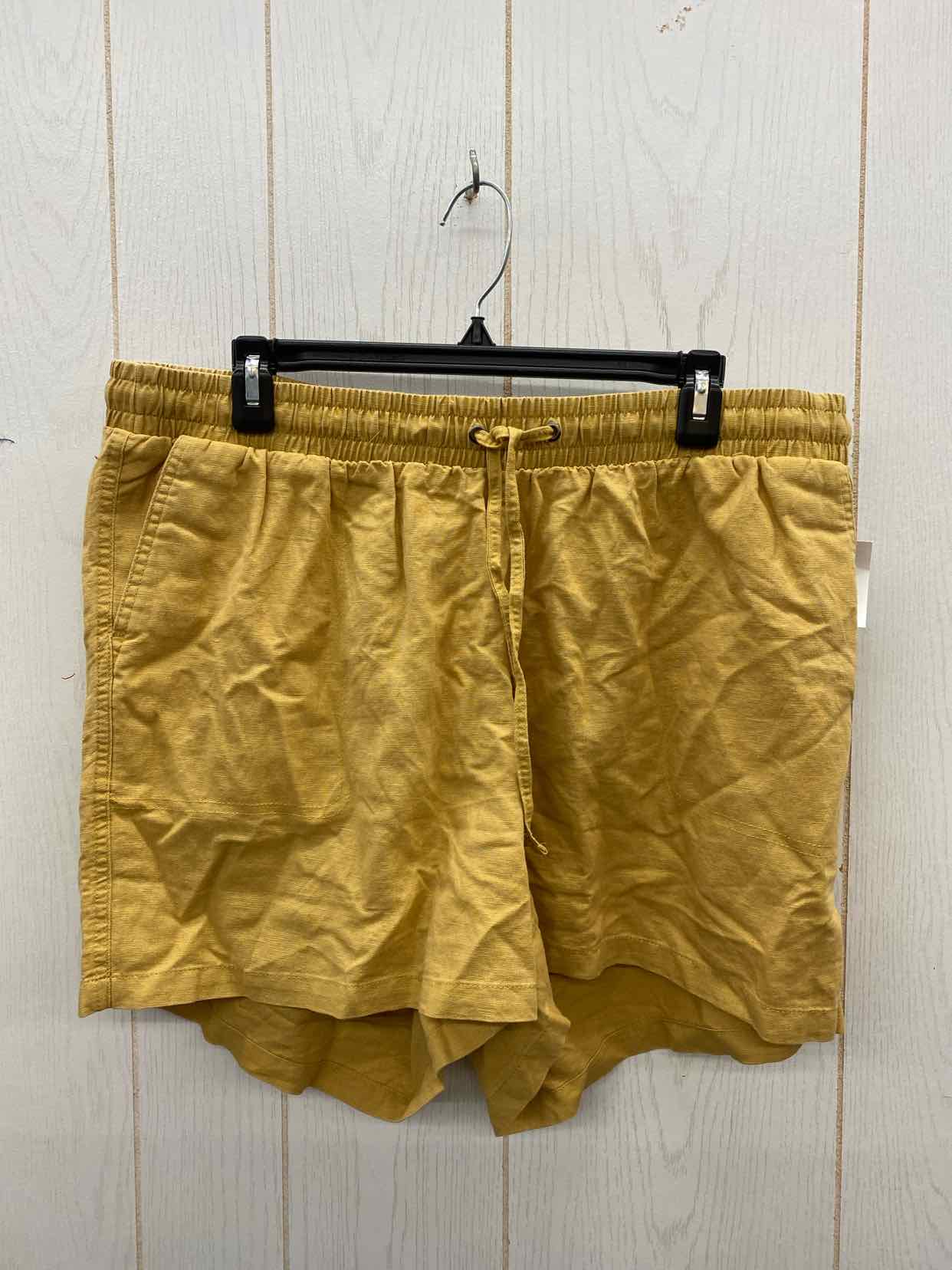 Amazon Yellow Womens Size 14/16 Shorts