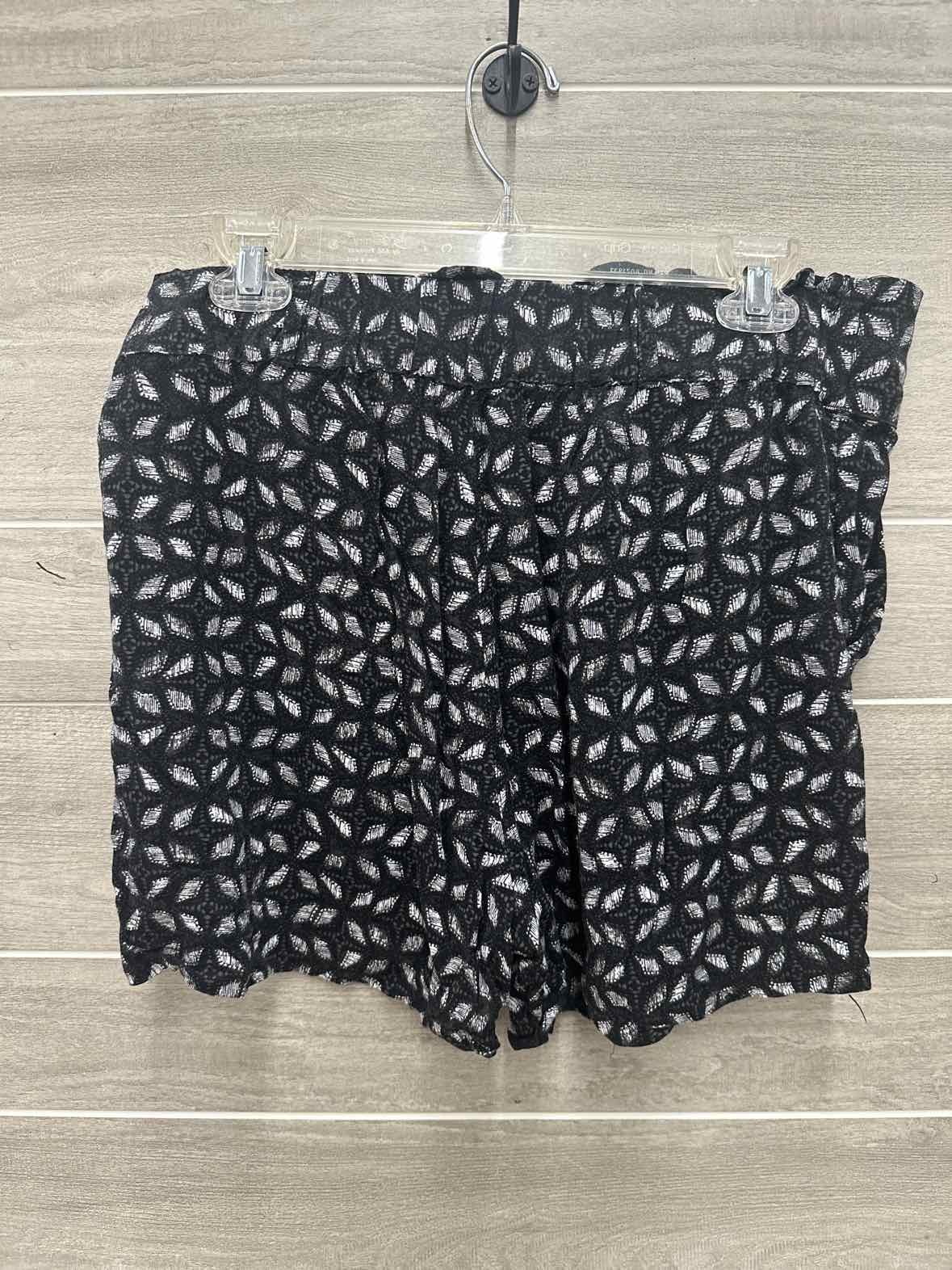 Maurices Size 10 Black Womens Shorts