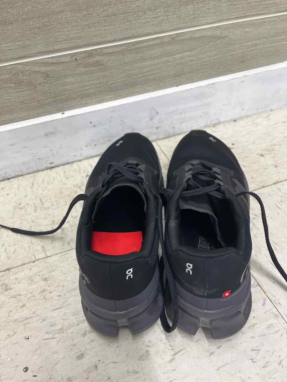 On Cloud US Shoe Size 11 Black Womens Shoes/Footwear