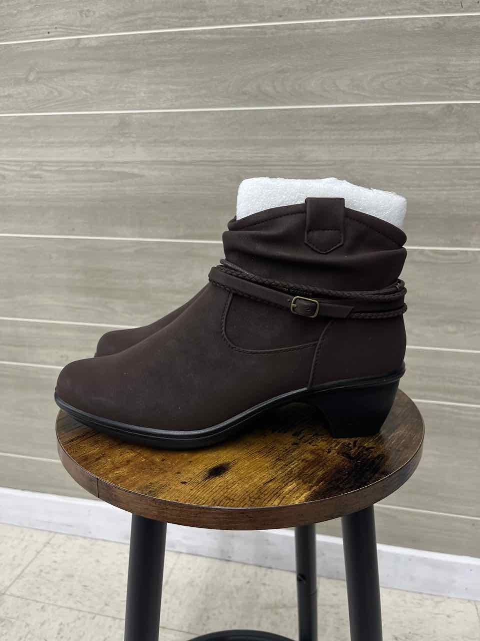 Easy Street US Shoe Size 7.5WW Brown Womens Boots