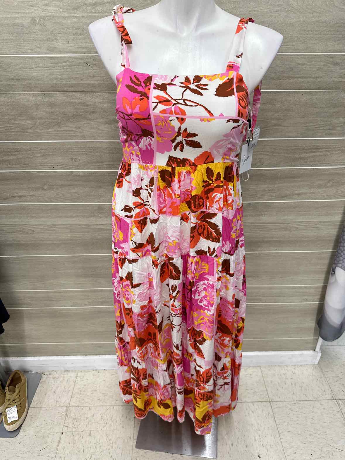 Japna Size 10/12 Pink Womens Gown/Evening Wear