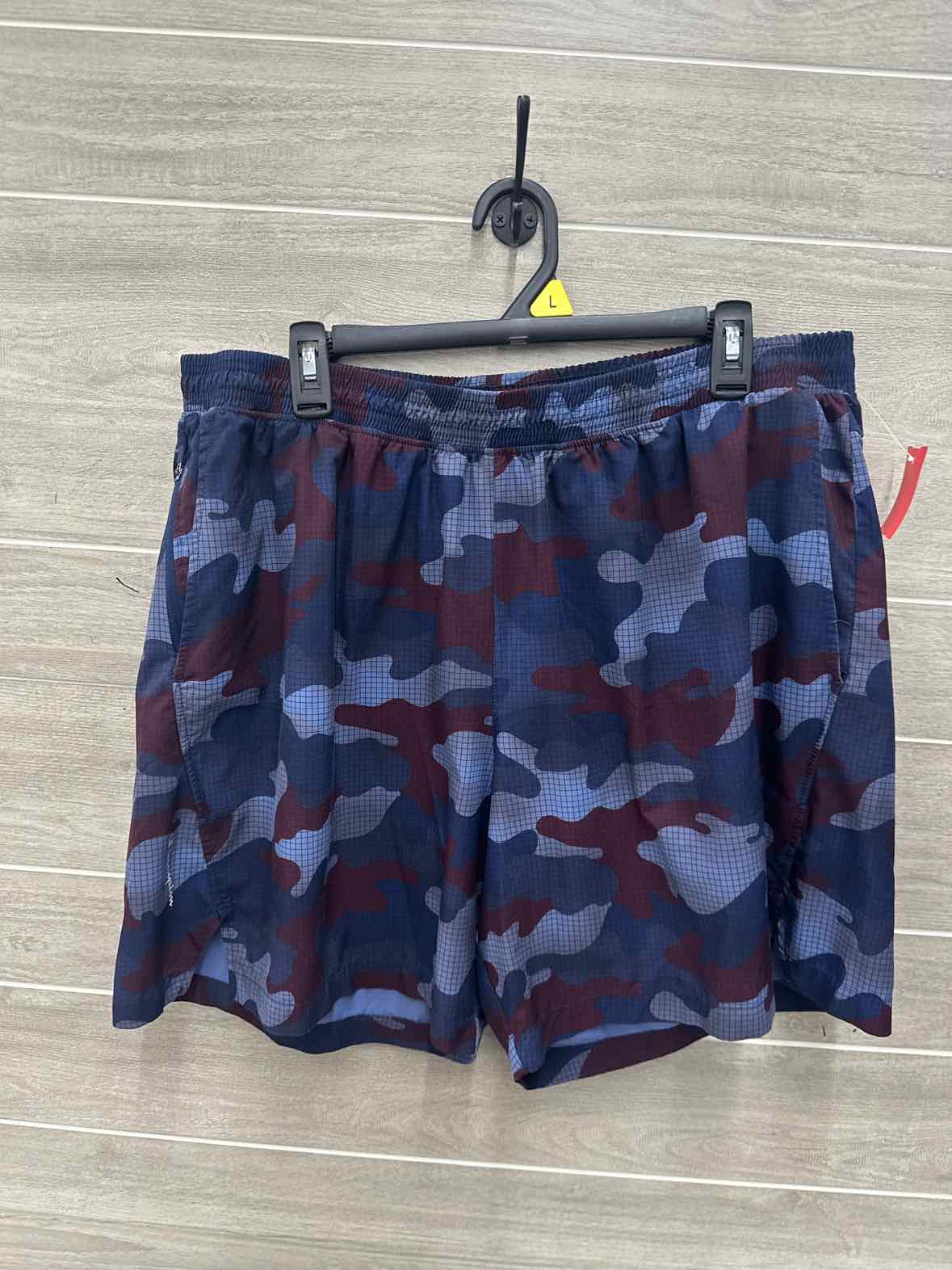 Champion Size 40-42 Men Mens Shorts