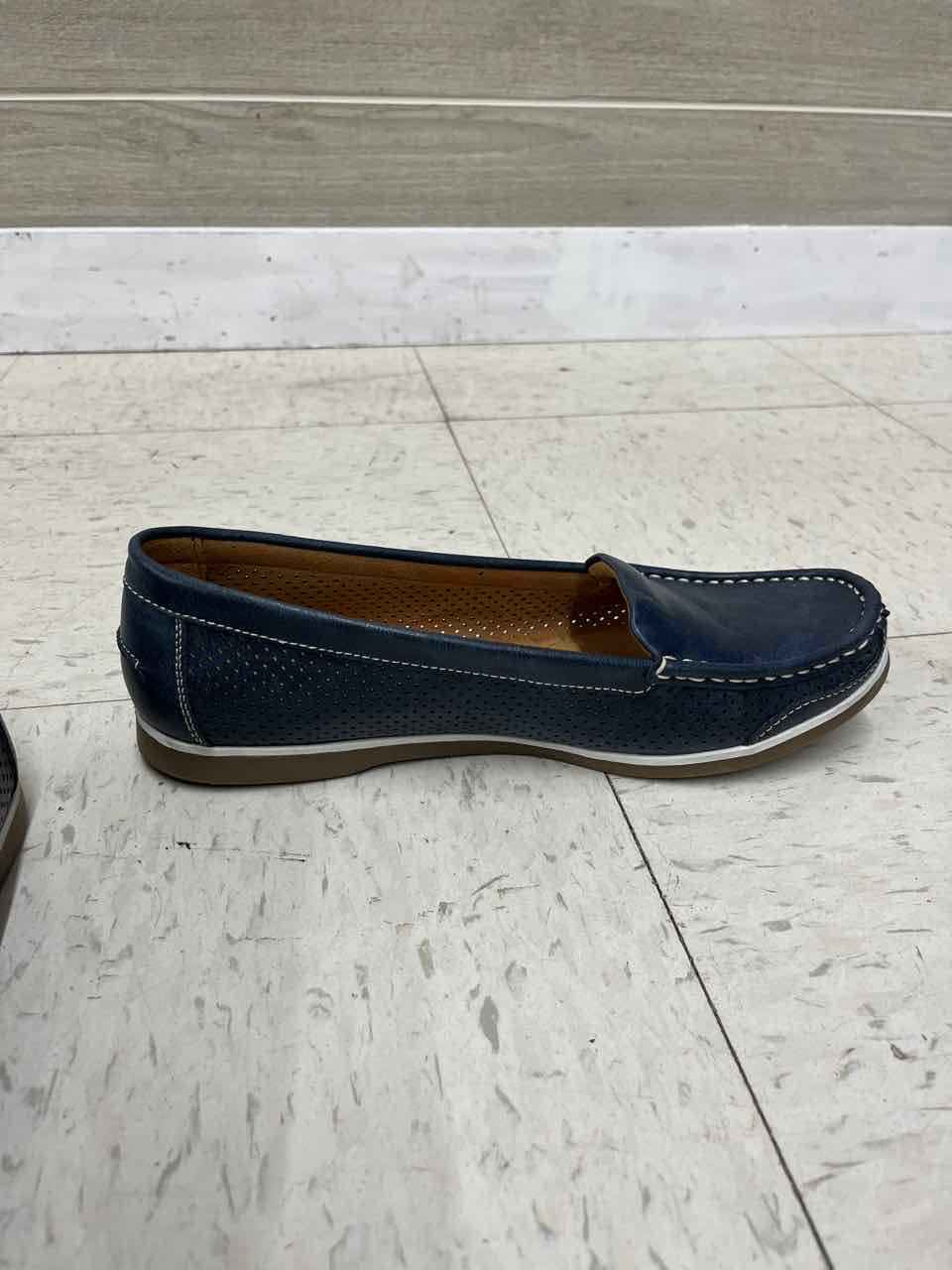 8.5W Naturalizer Navy Womens Women Size 8.5W Shoes/Footwear