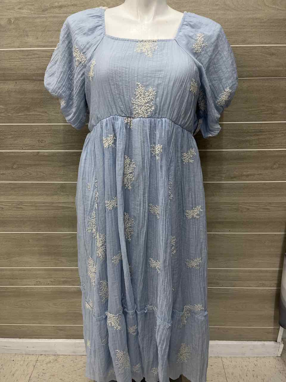 Polagram Size 1X Blue Plus Dress
