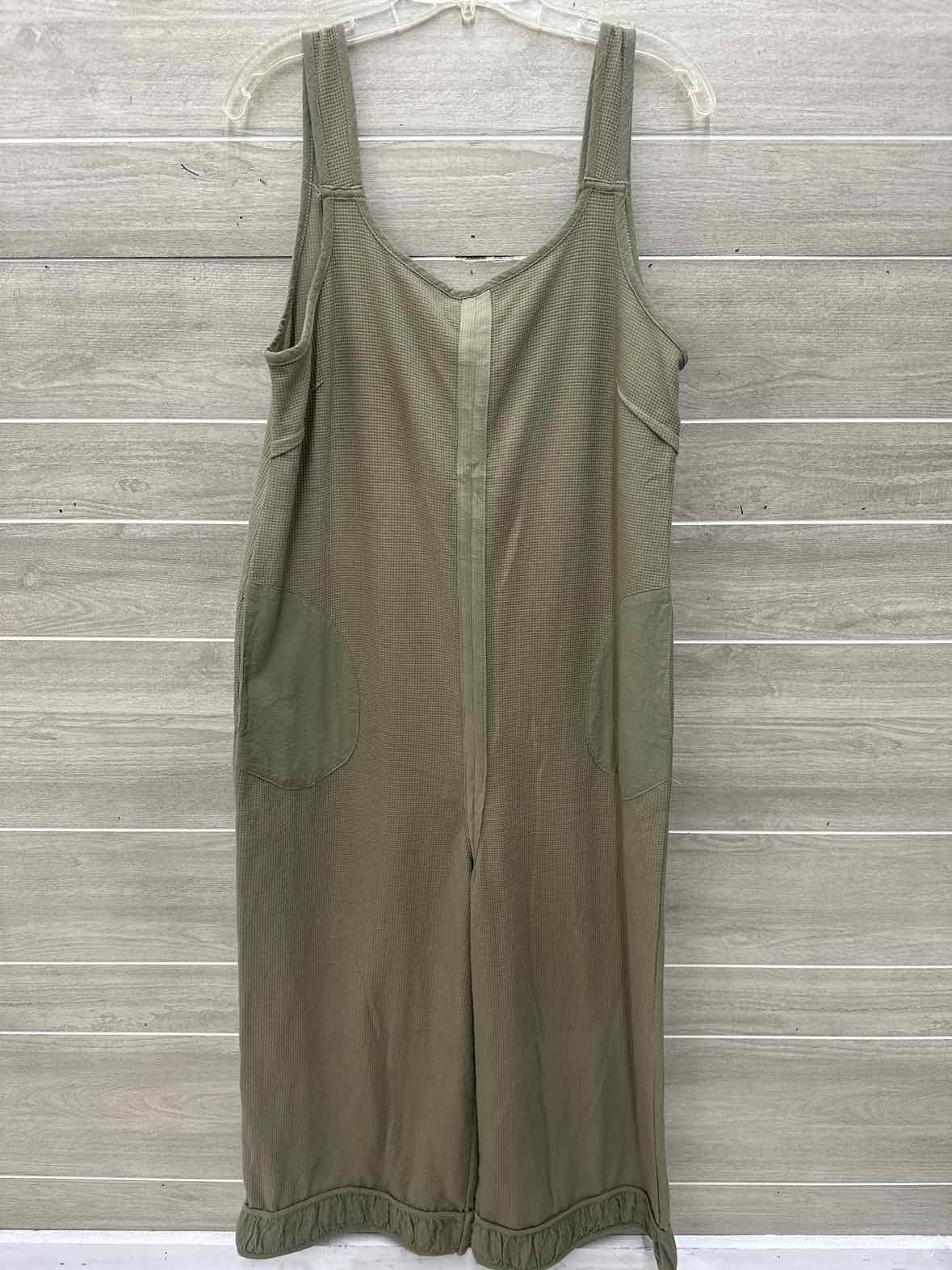 Size 12/14 Olive Womens Jumper
