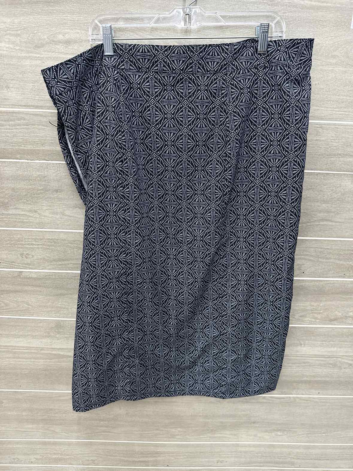 Black Womens Size 18/20 Skirt
