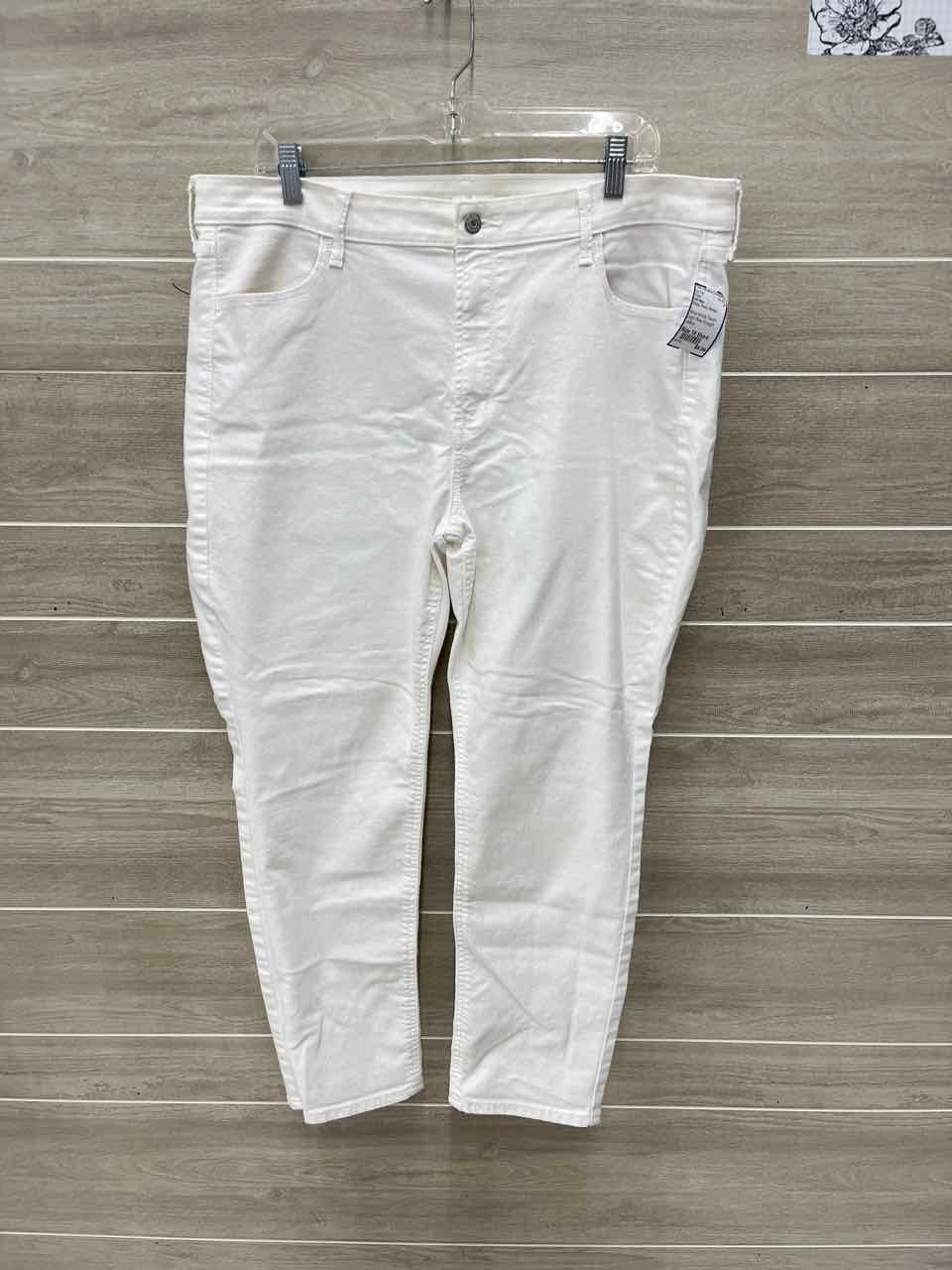 Old Navy Size 18 Short White Petite Pants