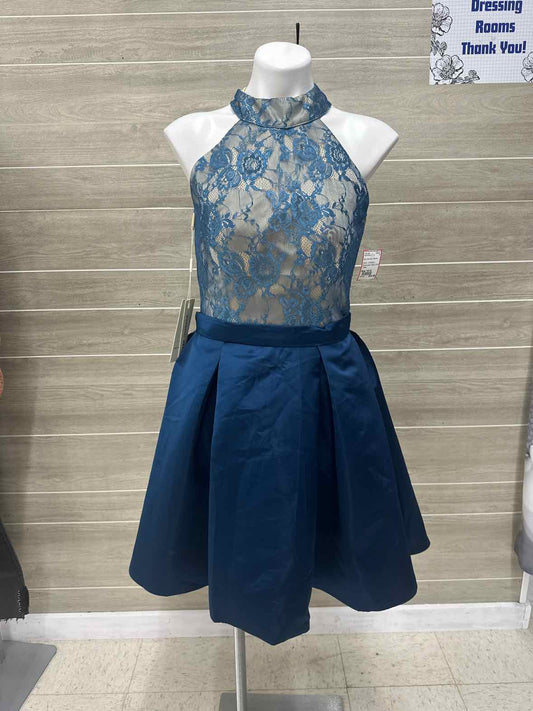 Blue Womens Women Size 10/12 Gown/Evening Wear