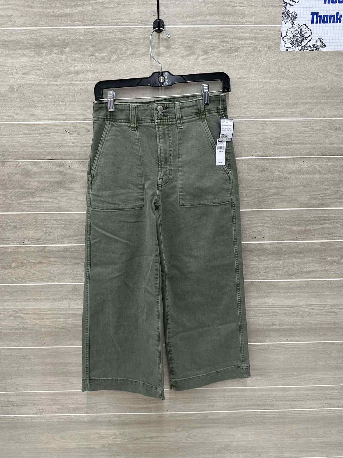 GAP Size 2/4 Olive Womens Pants