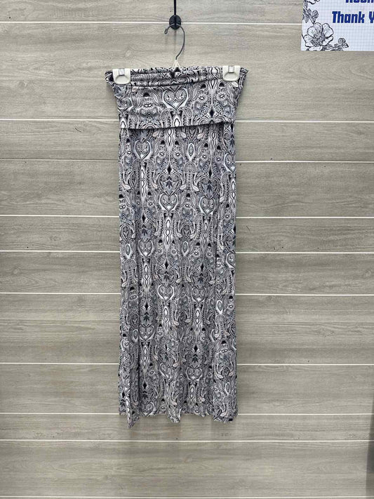 Artisian NY Size 4/6 Black Womens Skirt