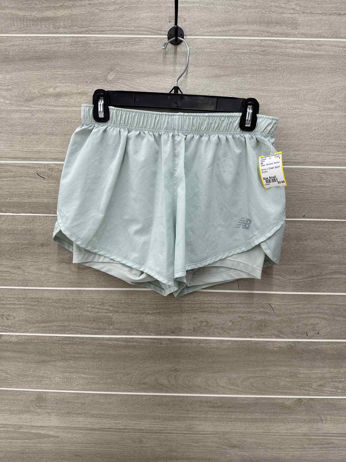 NB Green Womens Women Size Small Shorts