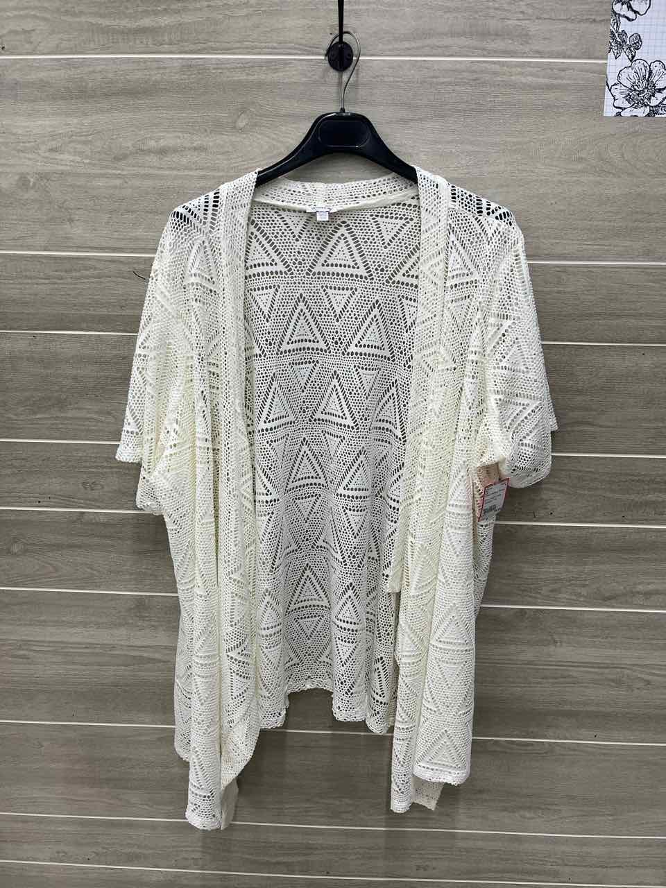 Ave Cream Womens Women Size 22/24 Shirt