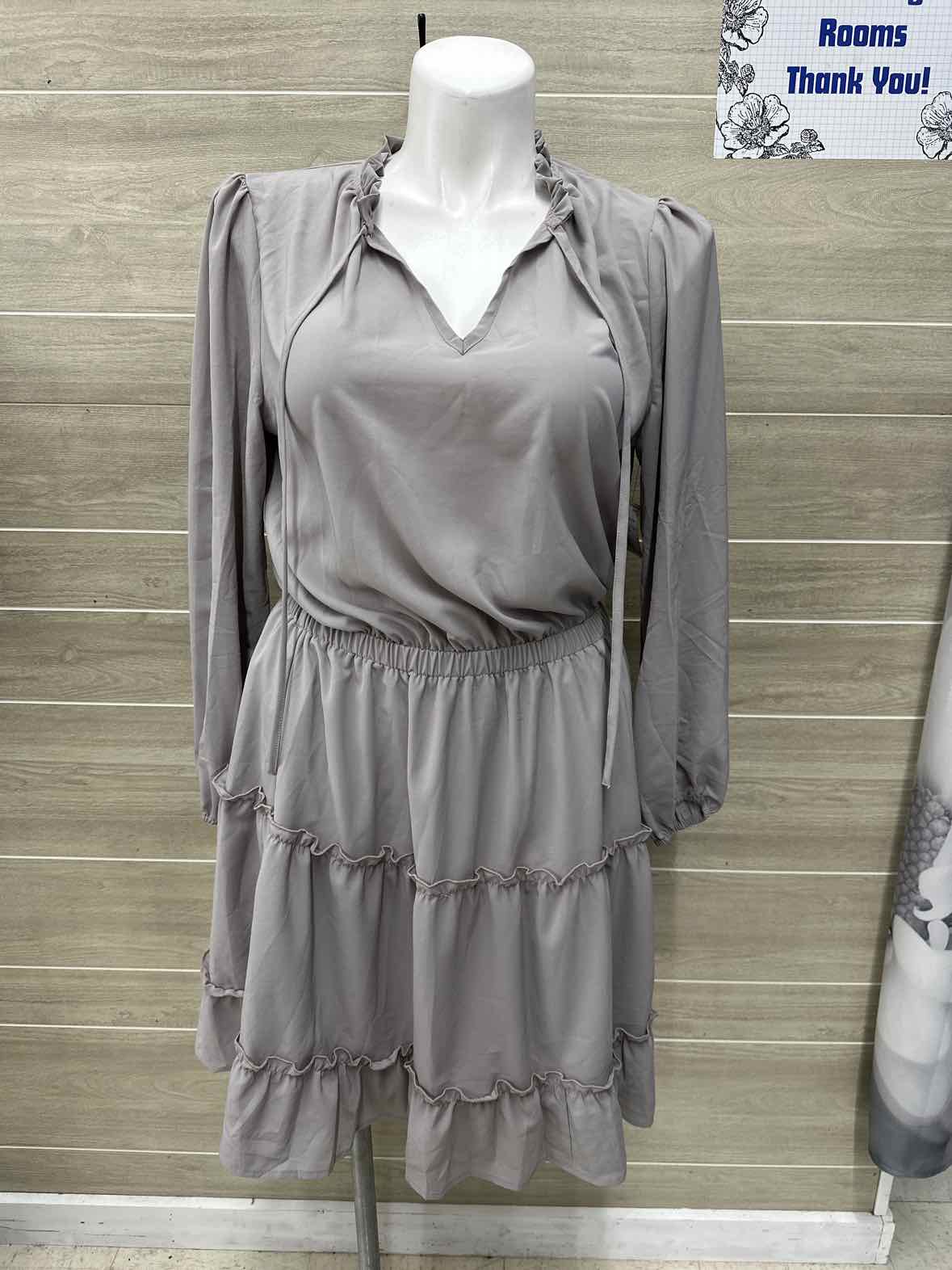 Size 14/16 Gray Womens Dress