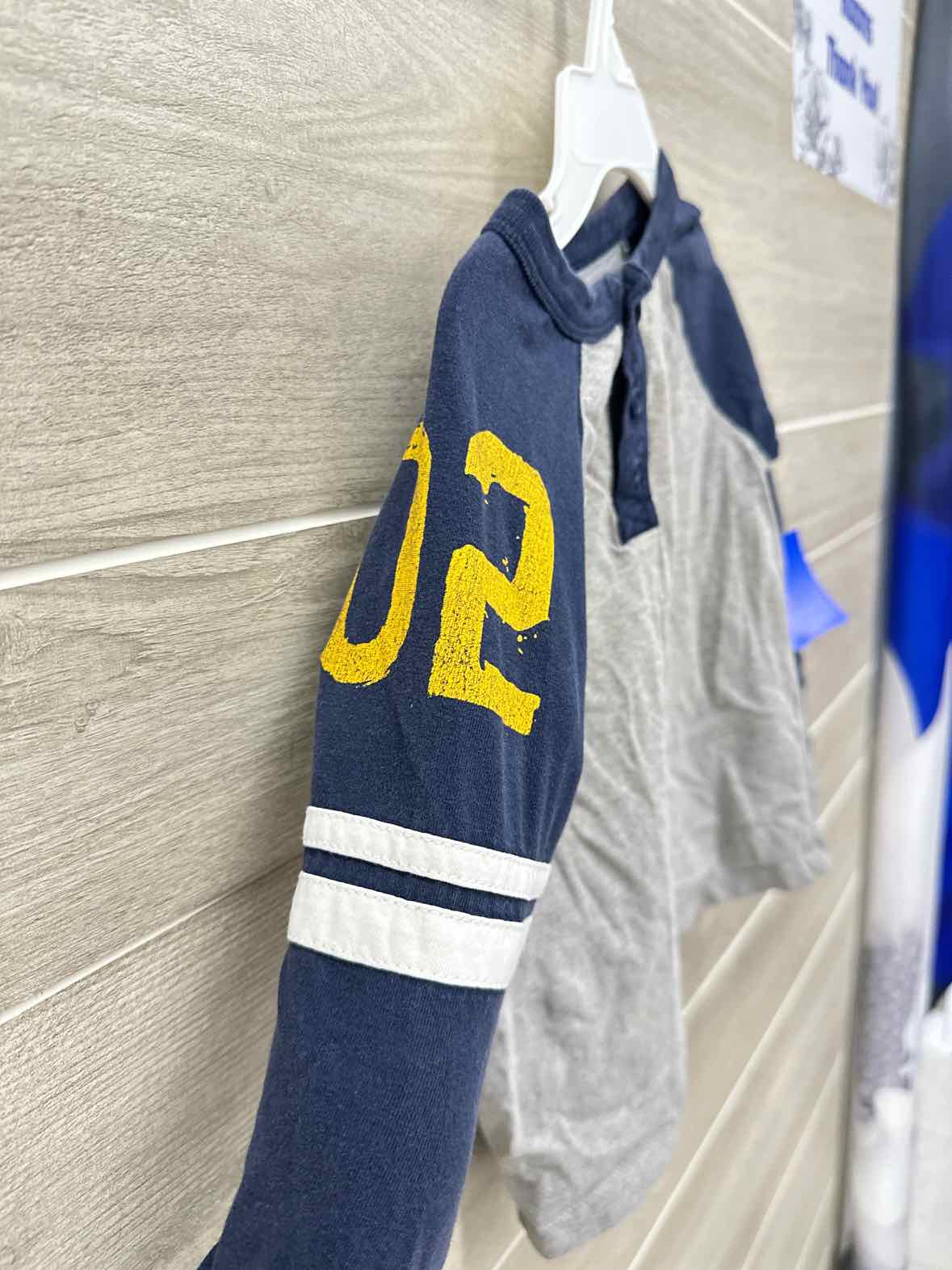 Old Navy Boys Size 2T Shirt