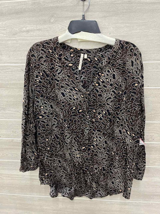 Size 1X Brown Plus Shirt