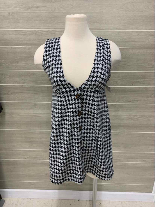 Black Junior Size 6 Dress