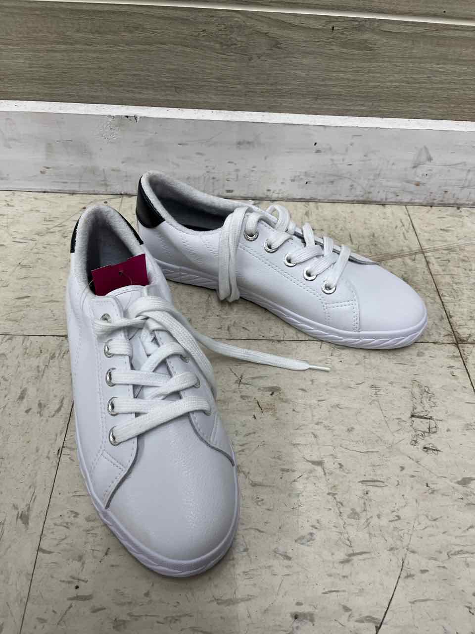 Tommy Bahama US Shoe Size 7.5 White Womens Shoes/Footwear
