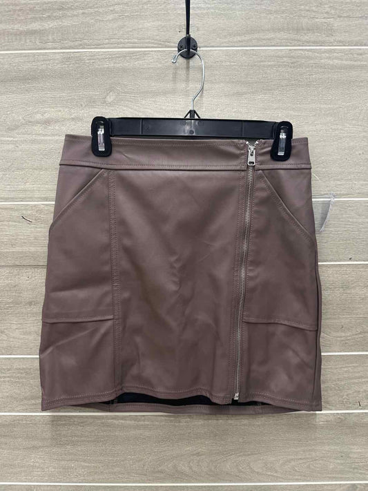 Express Size 6 Taupe Womens Skirt