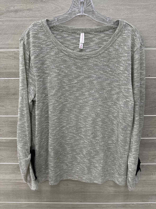 Xhilaration Beige Womens Size M Shirt