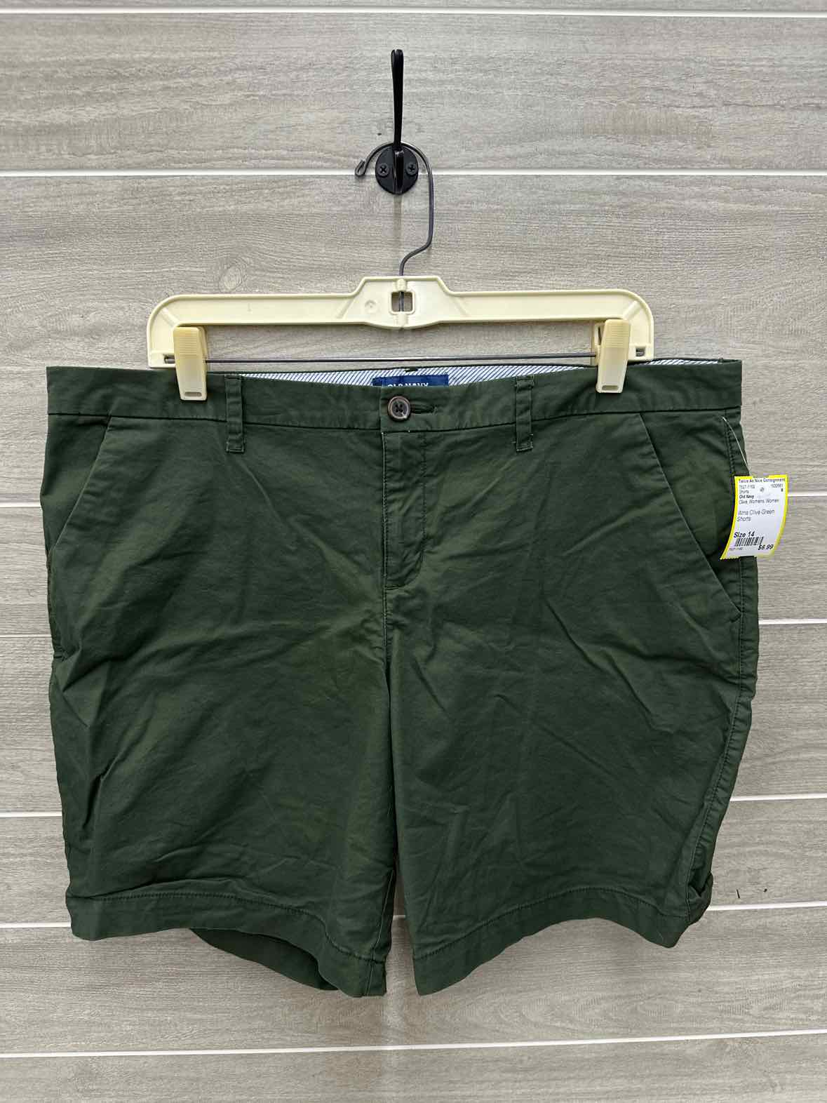 Old Navy Size 14 Olive Womens Shorts
