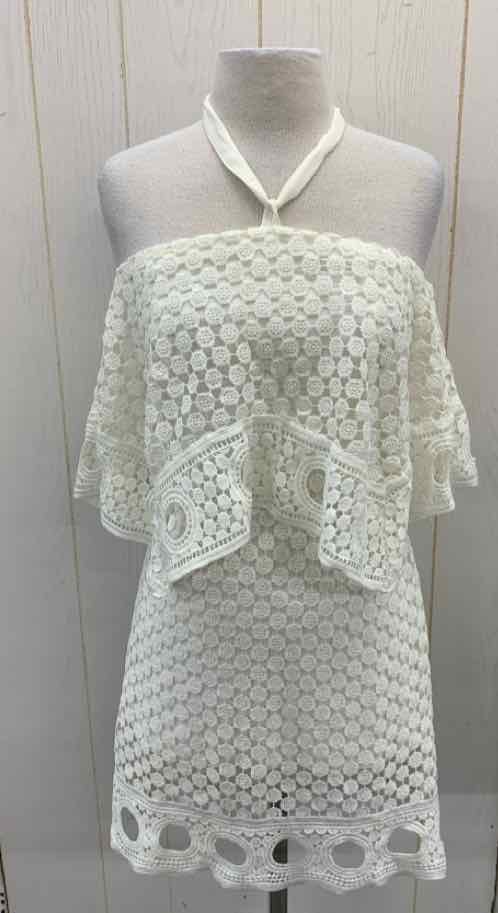 Luxxel White Womens Size 4 Dress