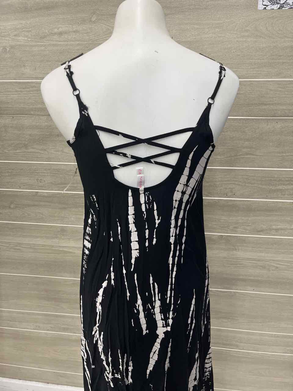 Xhilaration Size 2/4 Black Womens Dress