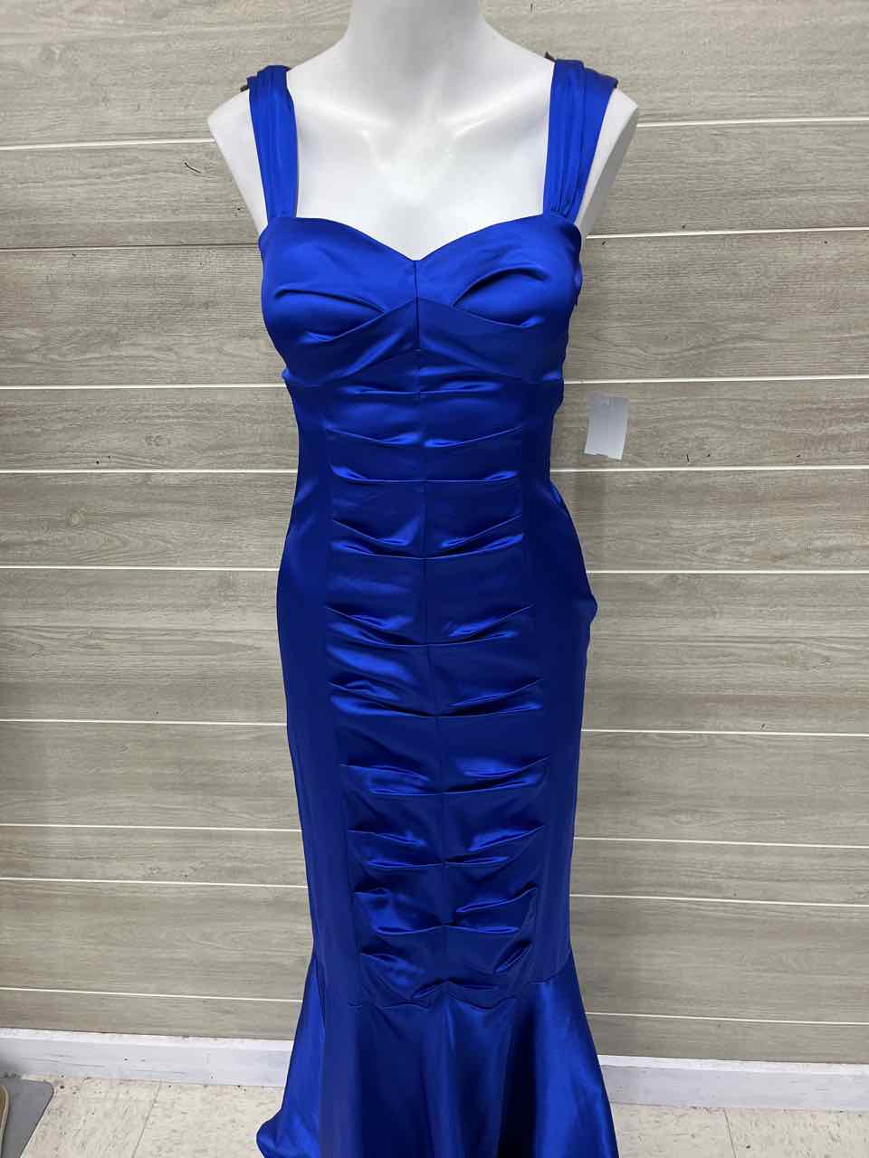 Size 2 Blue Womens Gown/Evening Wear