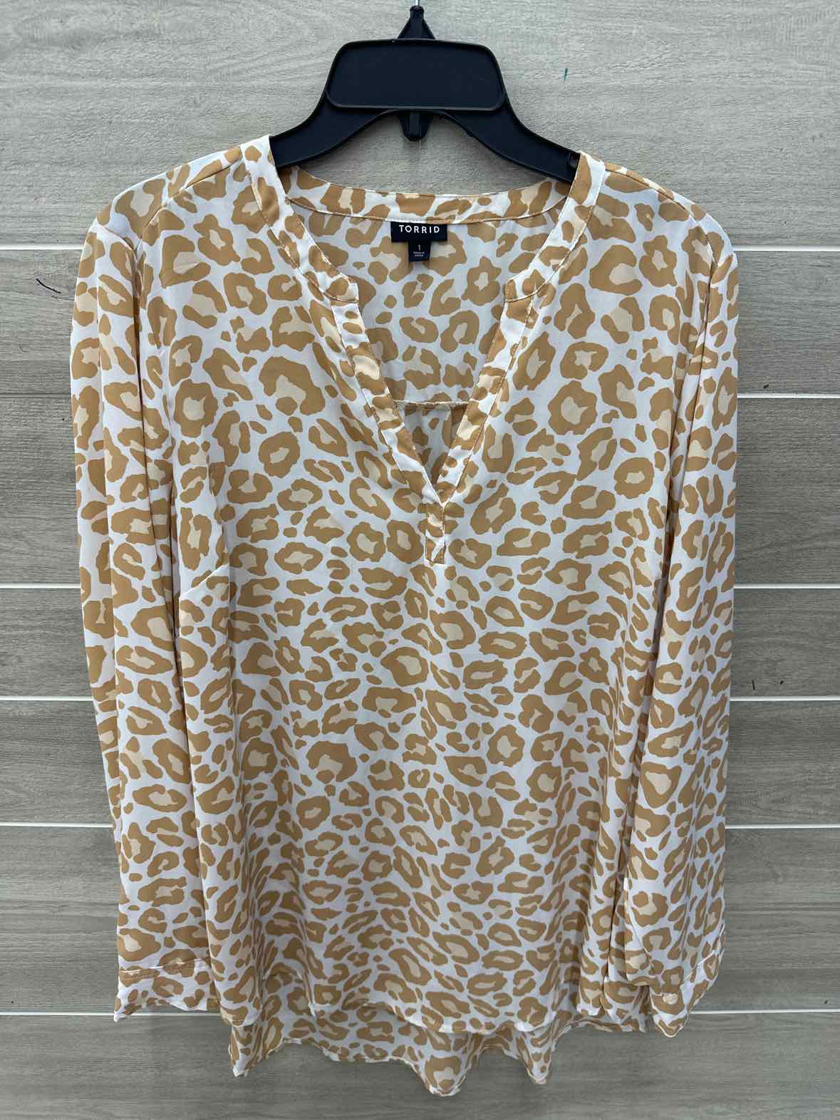 Torrid Size 1X Tan Plus Shirt