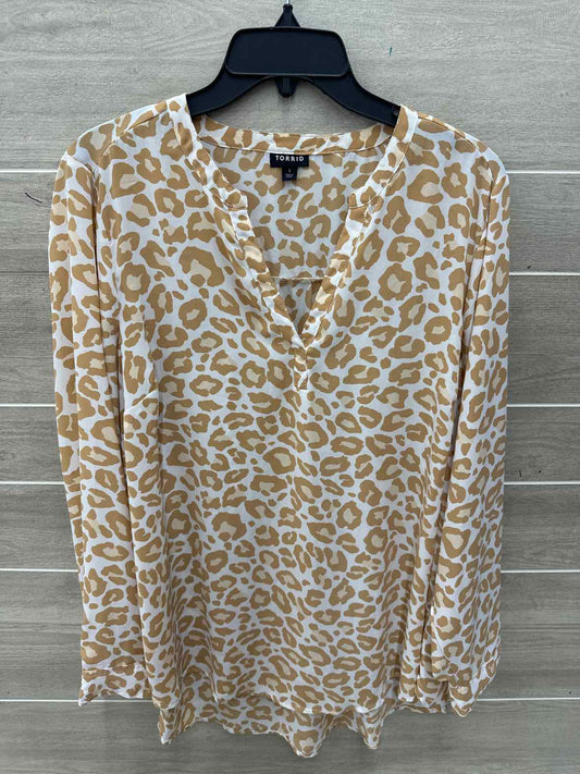 Torrid Size 1X Tan Plus Shirt
