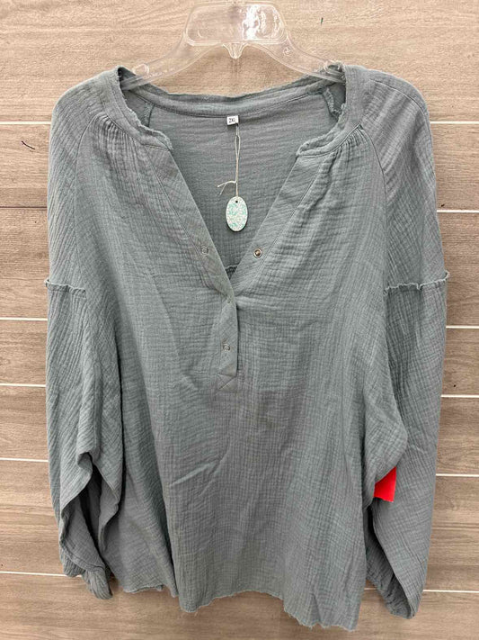 Size 2X Green Plus Shirt