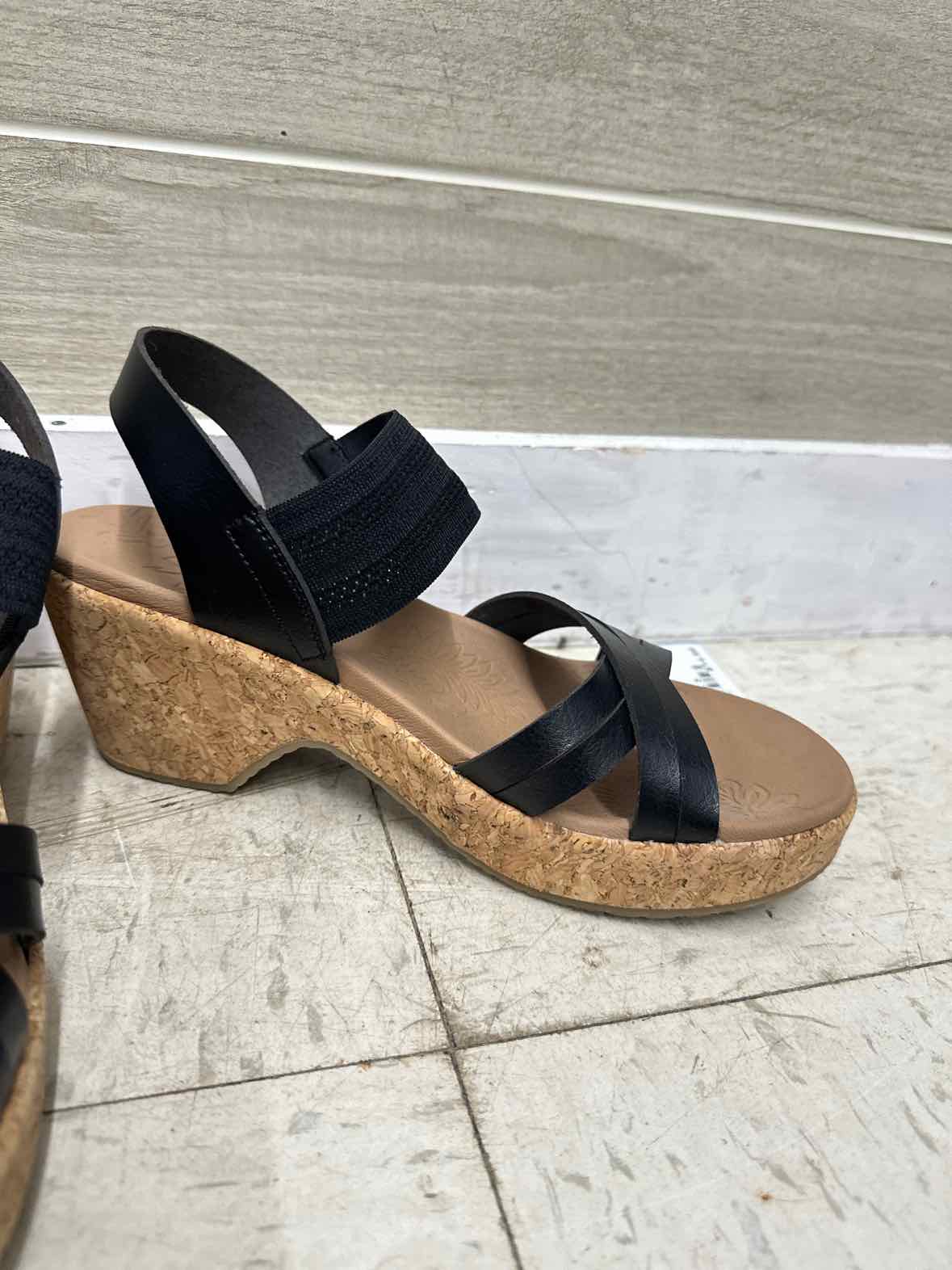 Skechers US Shoe Size 6.5 Black Womens Sandals