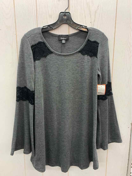 Amywear Gray Womens Size M Shirt