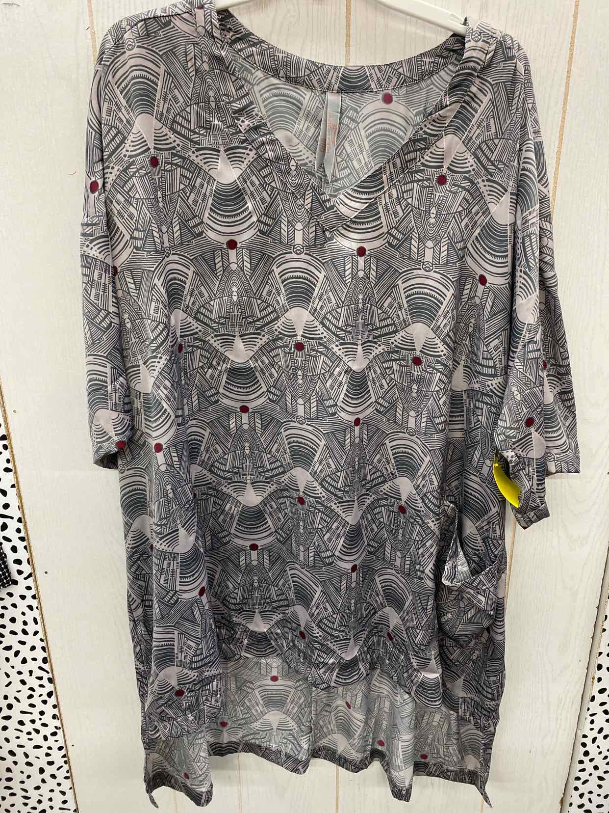 Melissa McCarthy SEVEN Gray Womens Size 3X Shirt