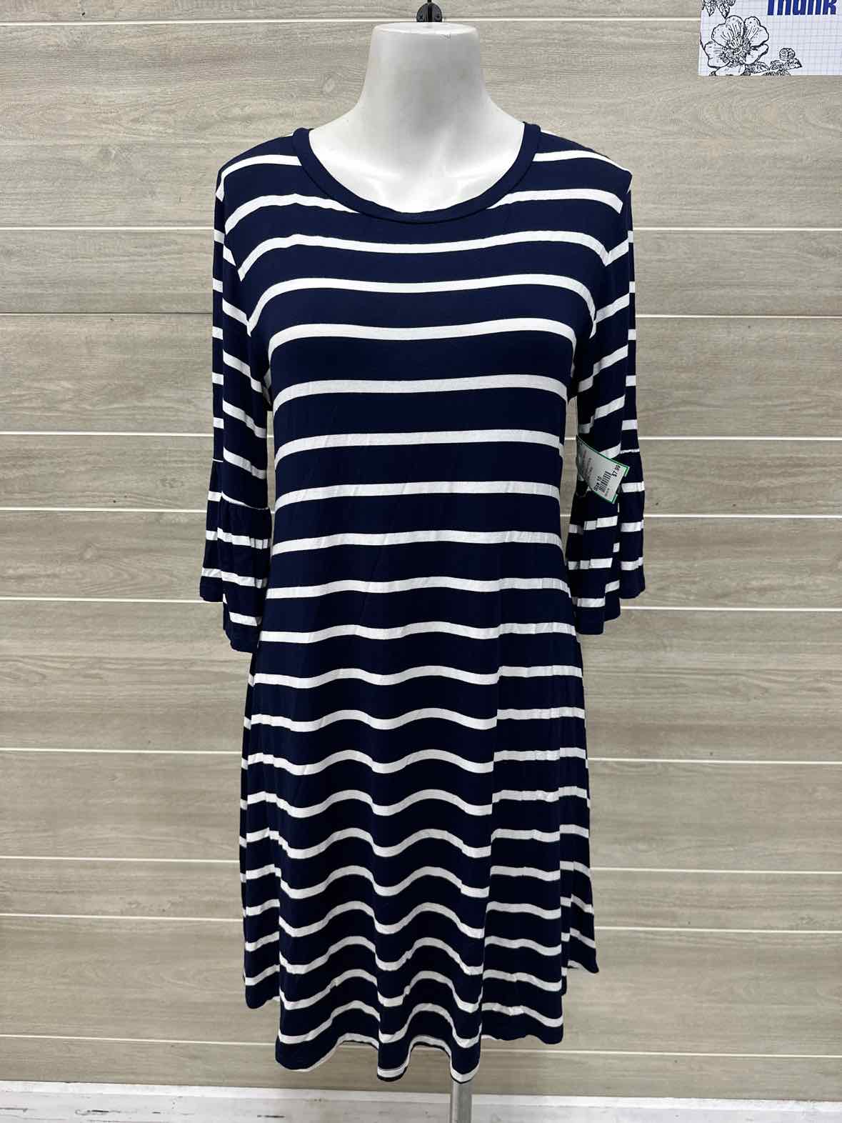 Yelete Size 10 Navy Womens Dress